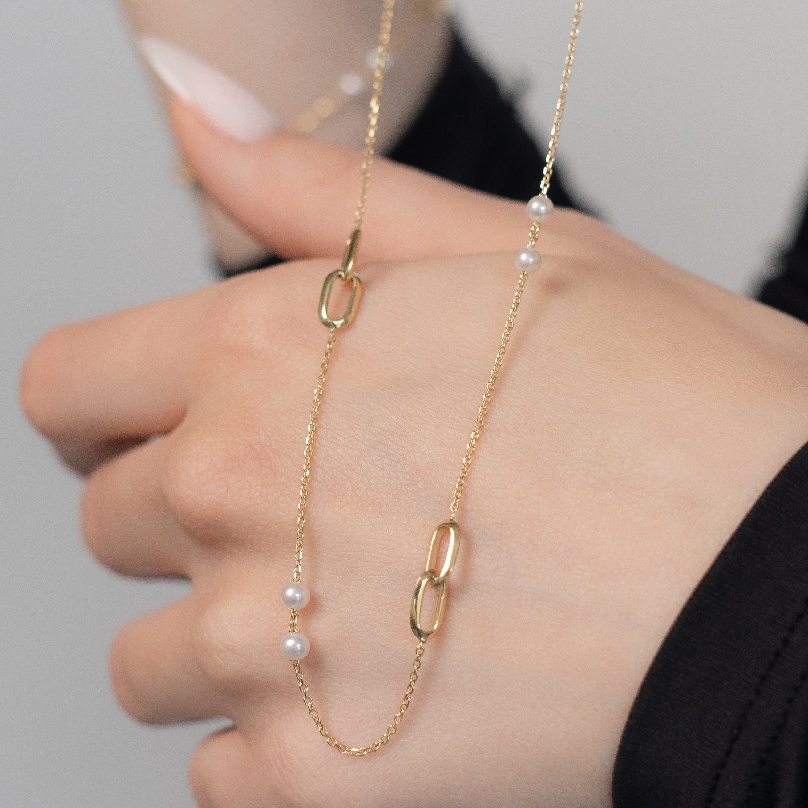 Gold Pearl Necklace with Geometric Link