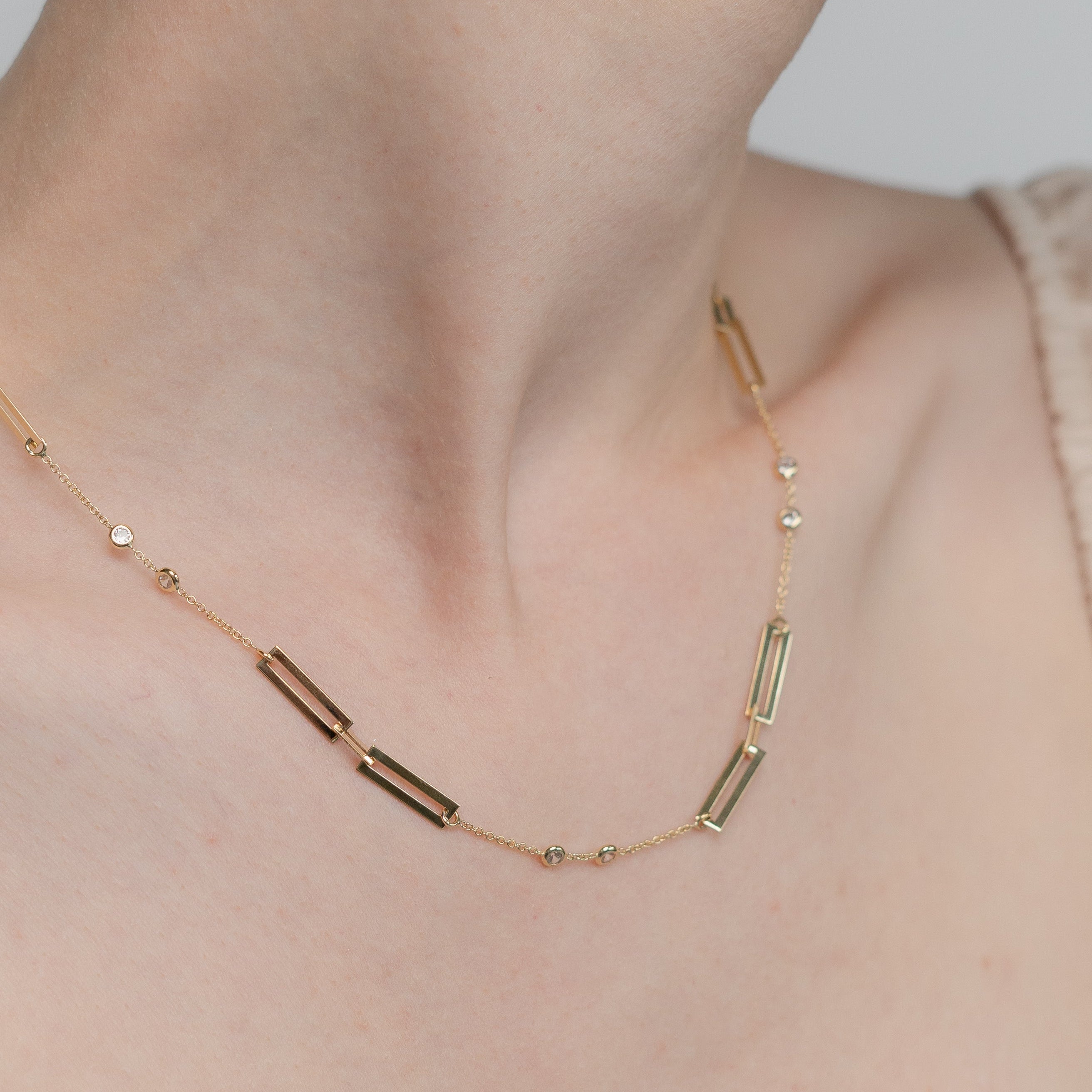 14K Gold Tropfen Lünette Diamant-Halskette