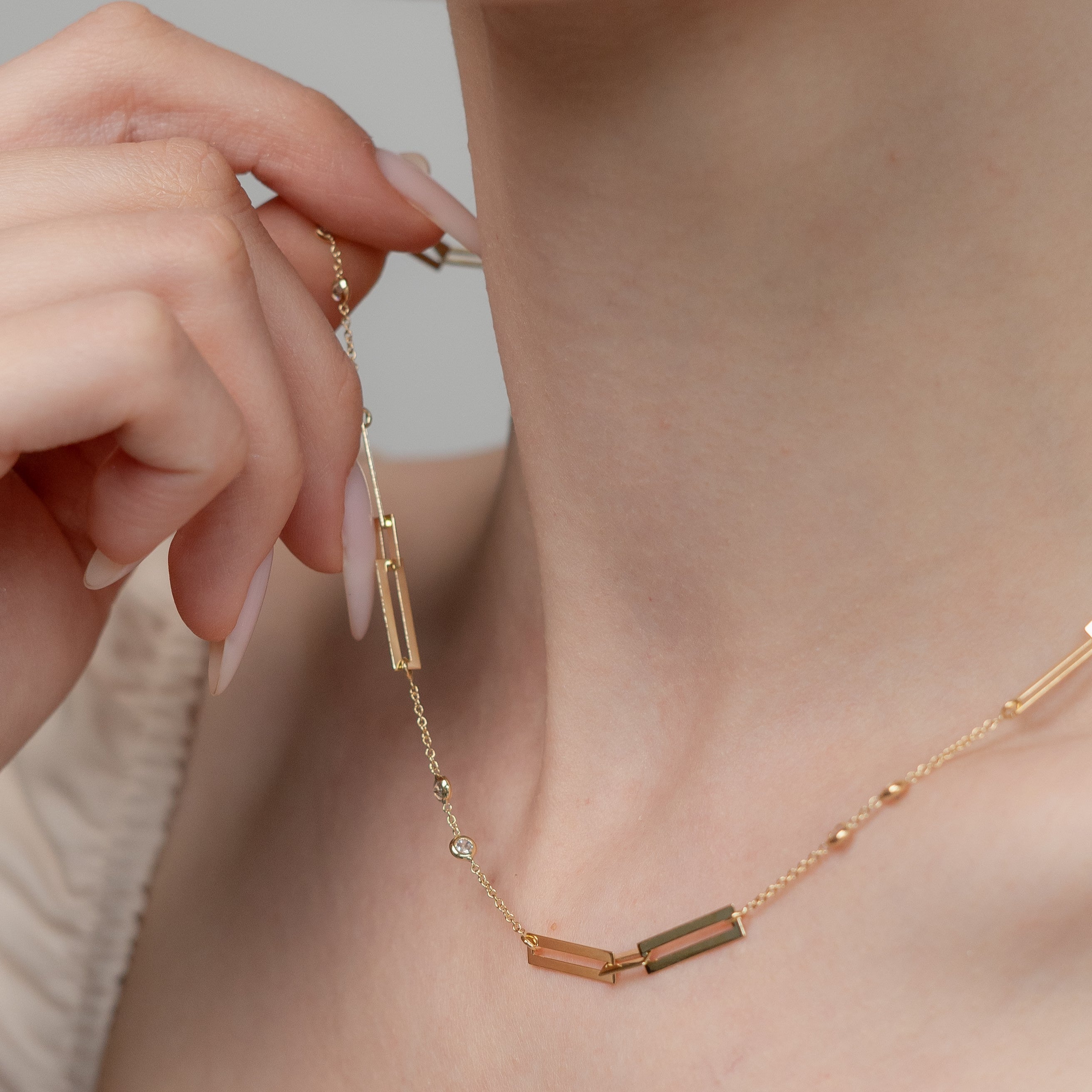 14K Gold Tropfen Lünette Diamant-Halskette