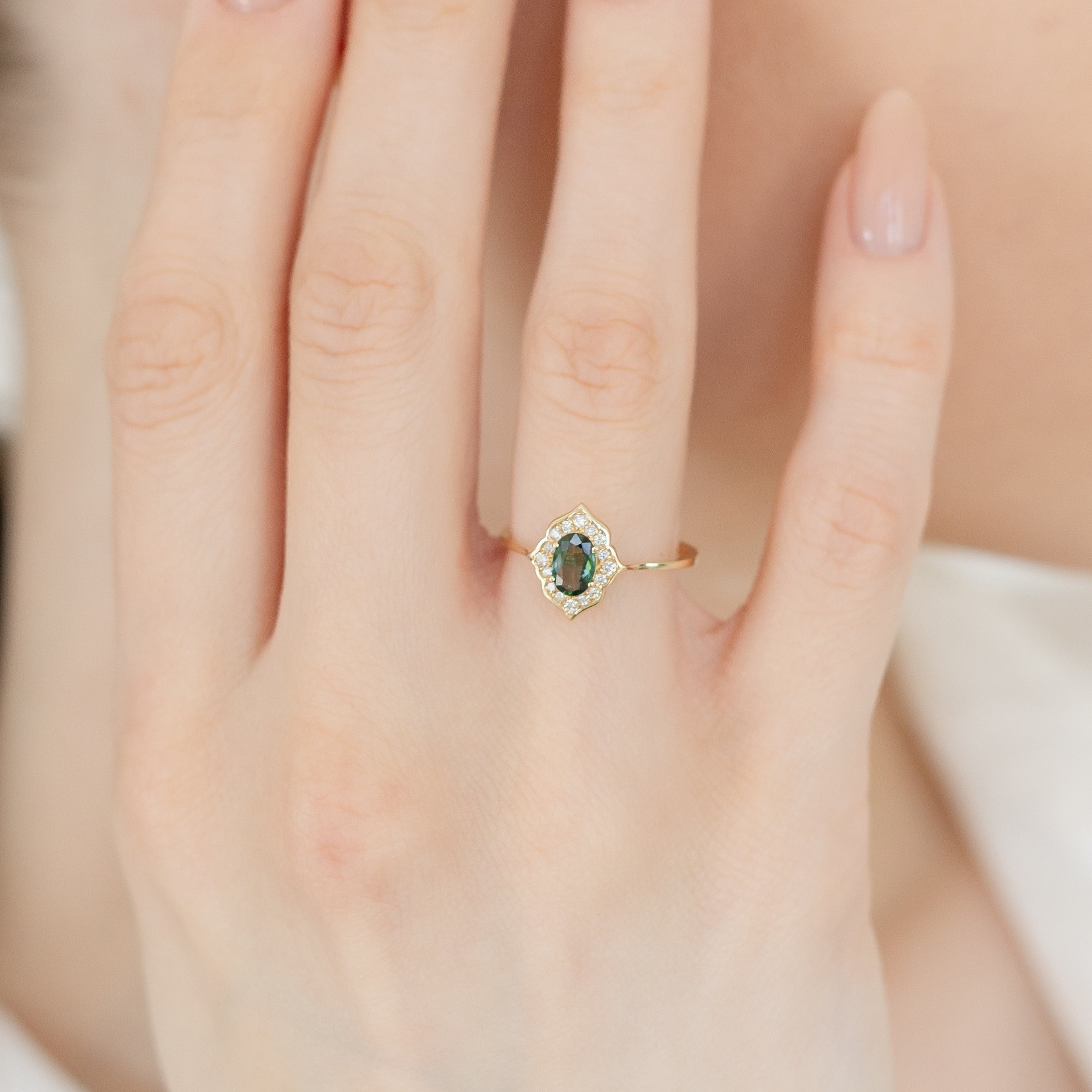Vintage Inspired Green Sapphire Ring With Diamond