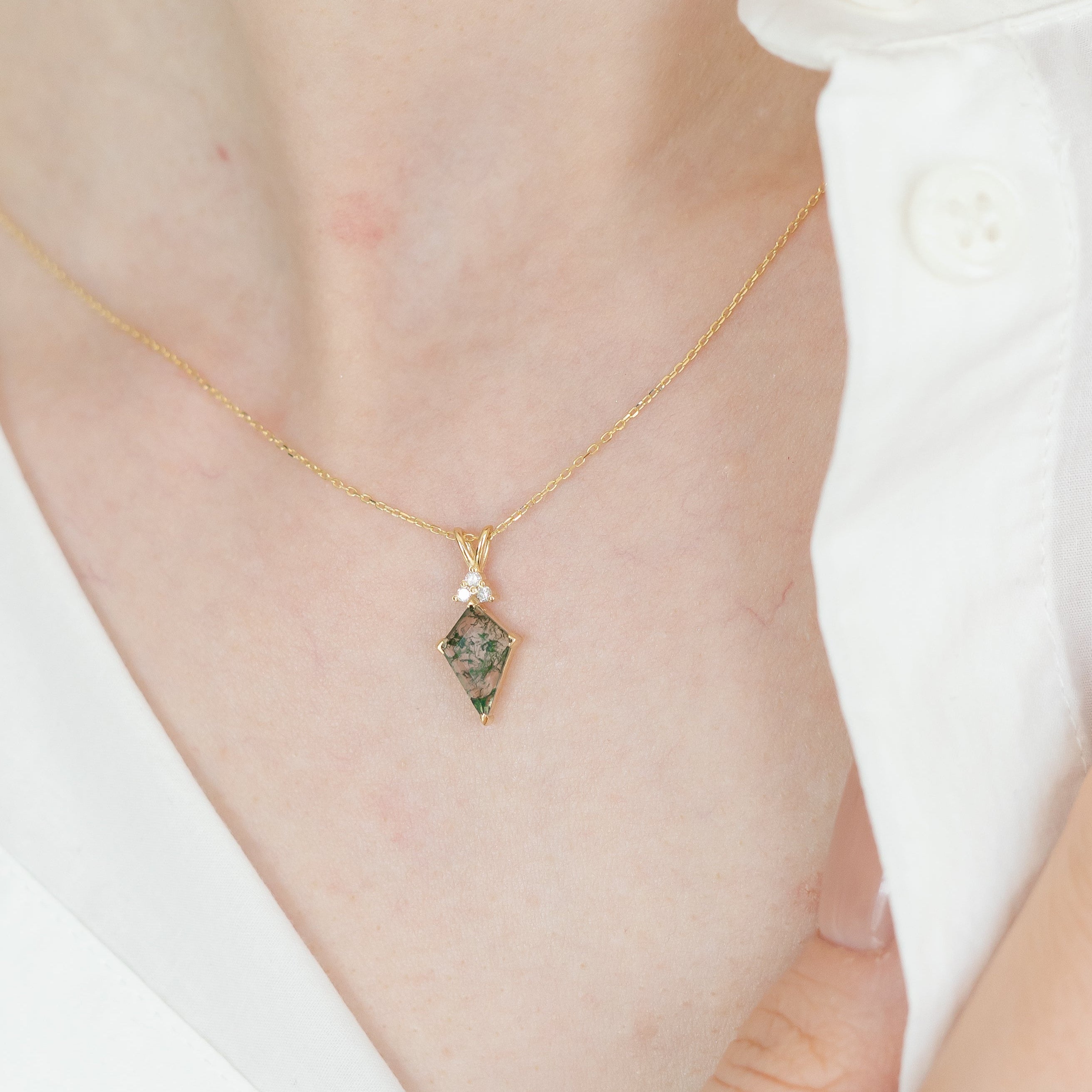Kite Cut Moss Agate Necklace With Diamond