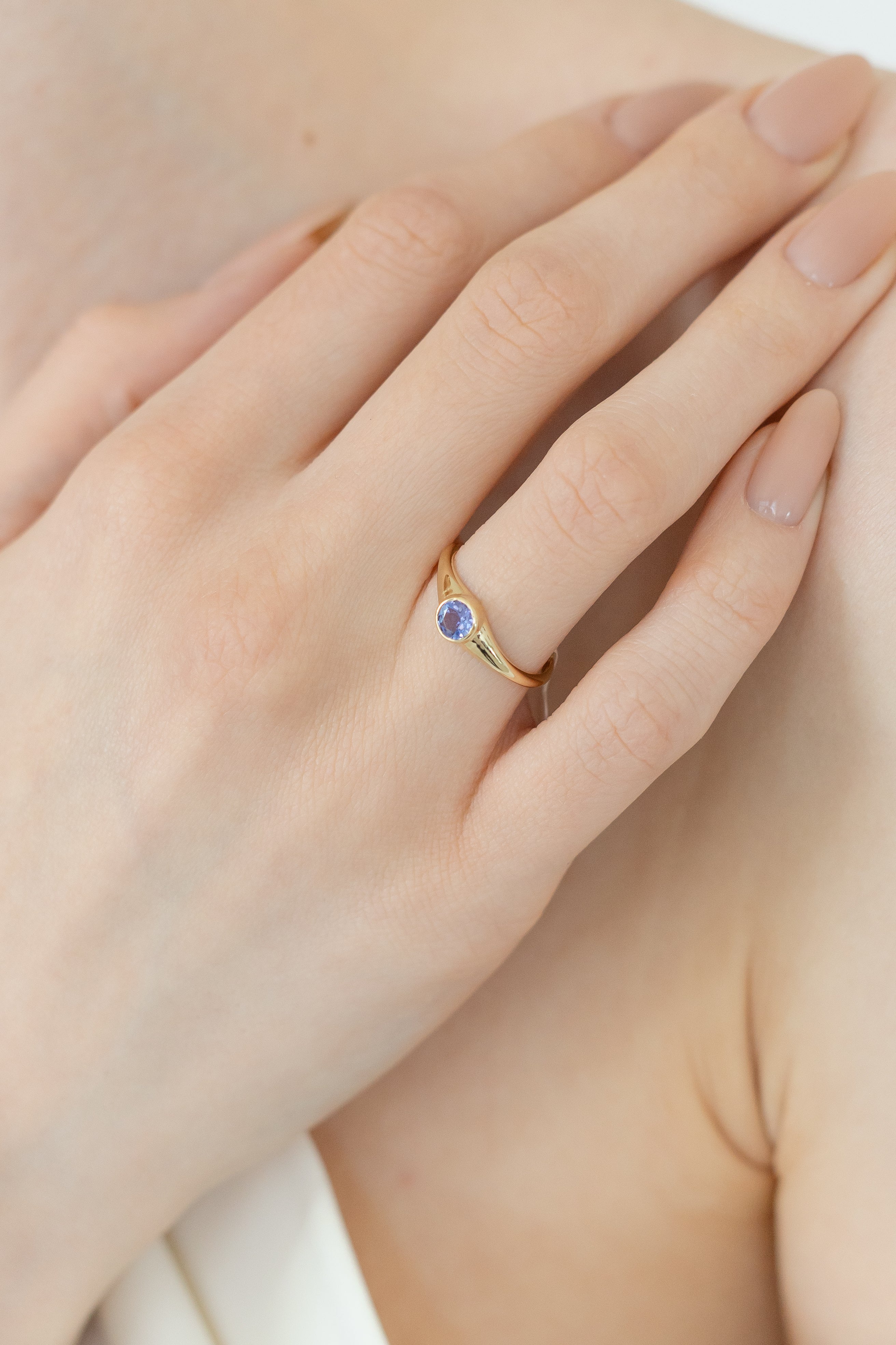 Round Cut Tanzanite Signet Ring