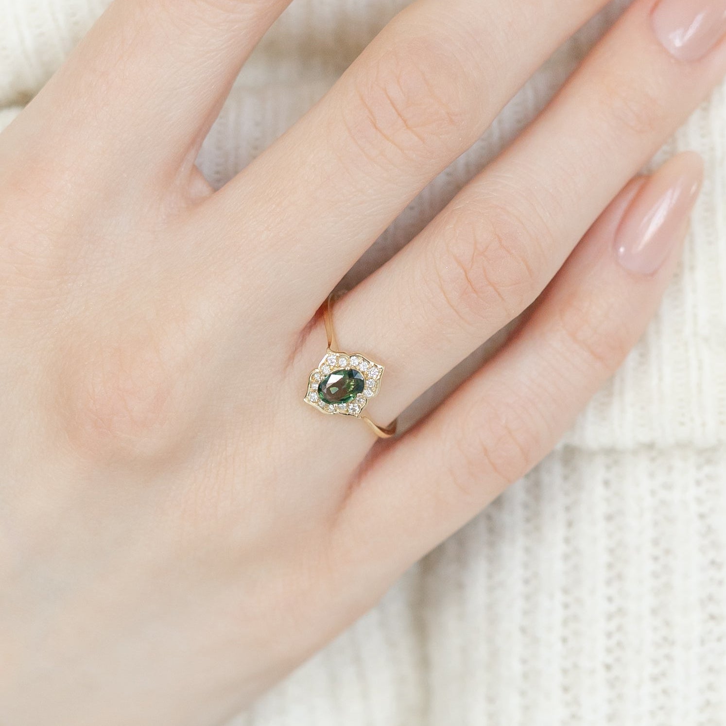 Vintage Inspired Green Sapphire Ring With Diamond