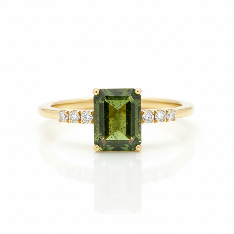 Smaragdschliff Moldavit Verlobungsring mit Diamanten