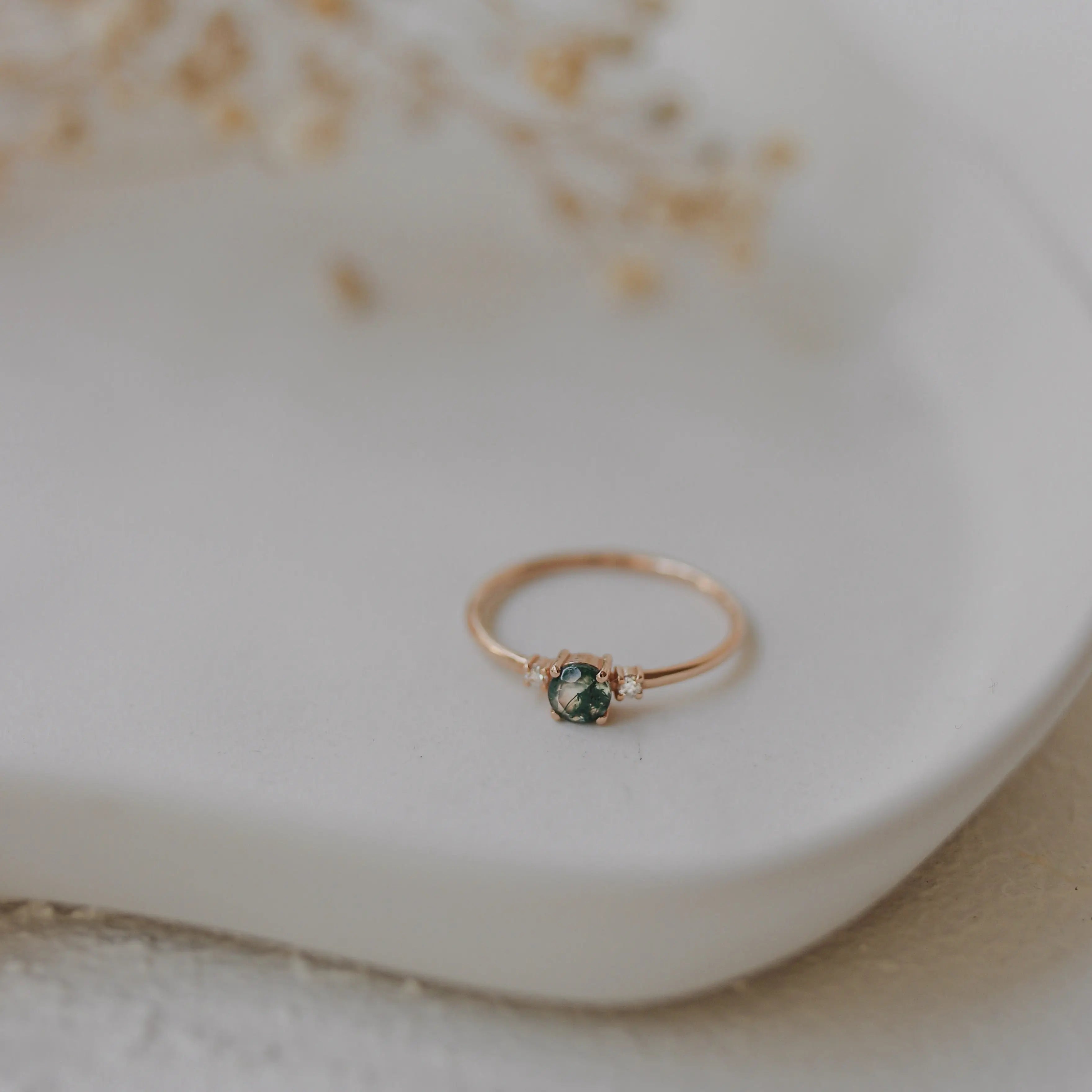 Moss Agate Engagement Ring With Diamond Orizzo fine jewelry