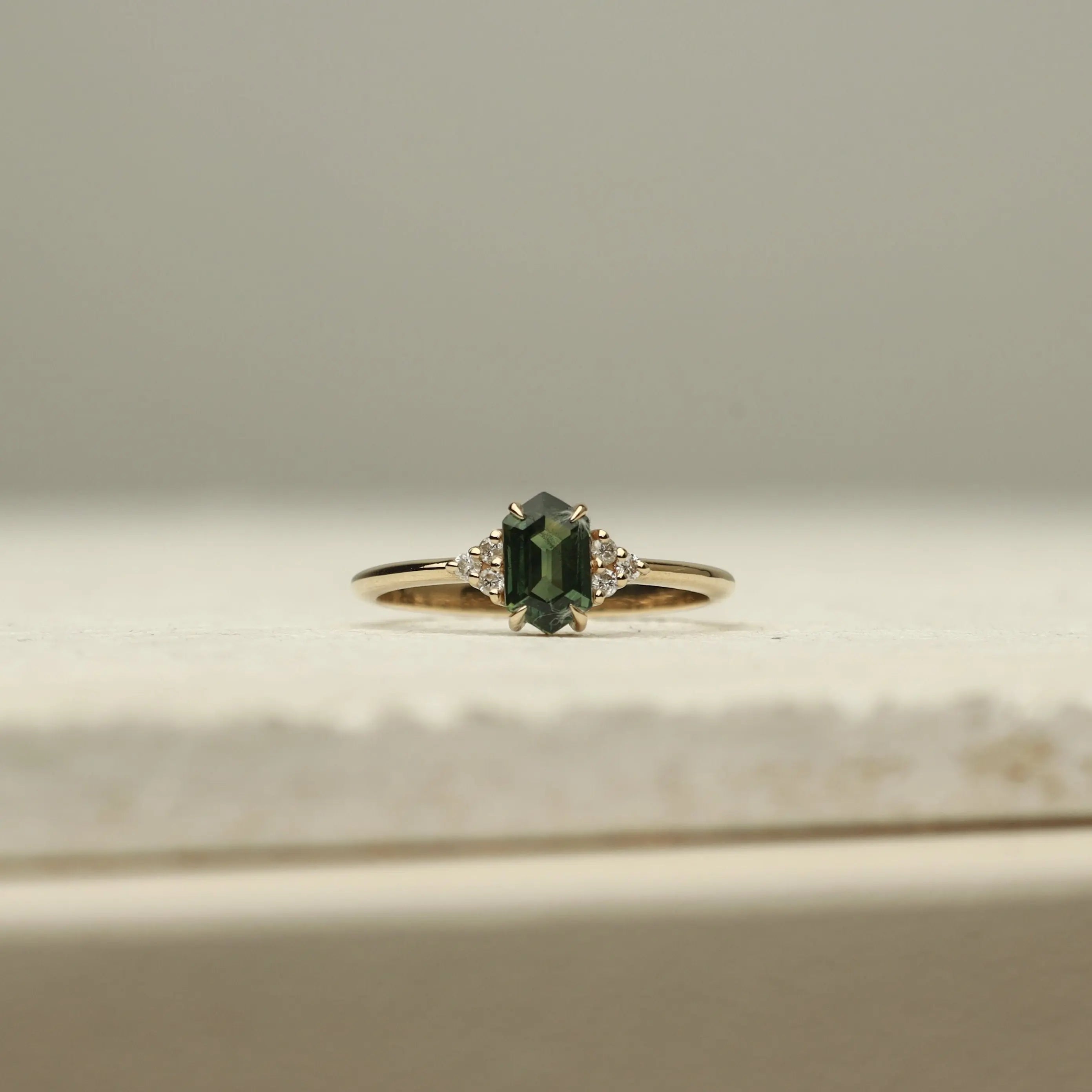 Art Deco Hexagon Green Sapphire Diamond Ring With Diamond Orizzo fine jewelry