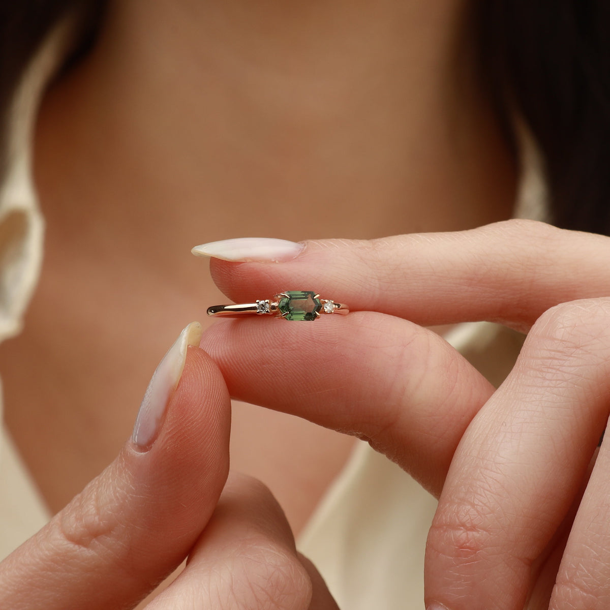 Horizontal Hexagon Green Sapphire Engagement Ring with Diamond Orizzo fine jewelry