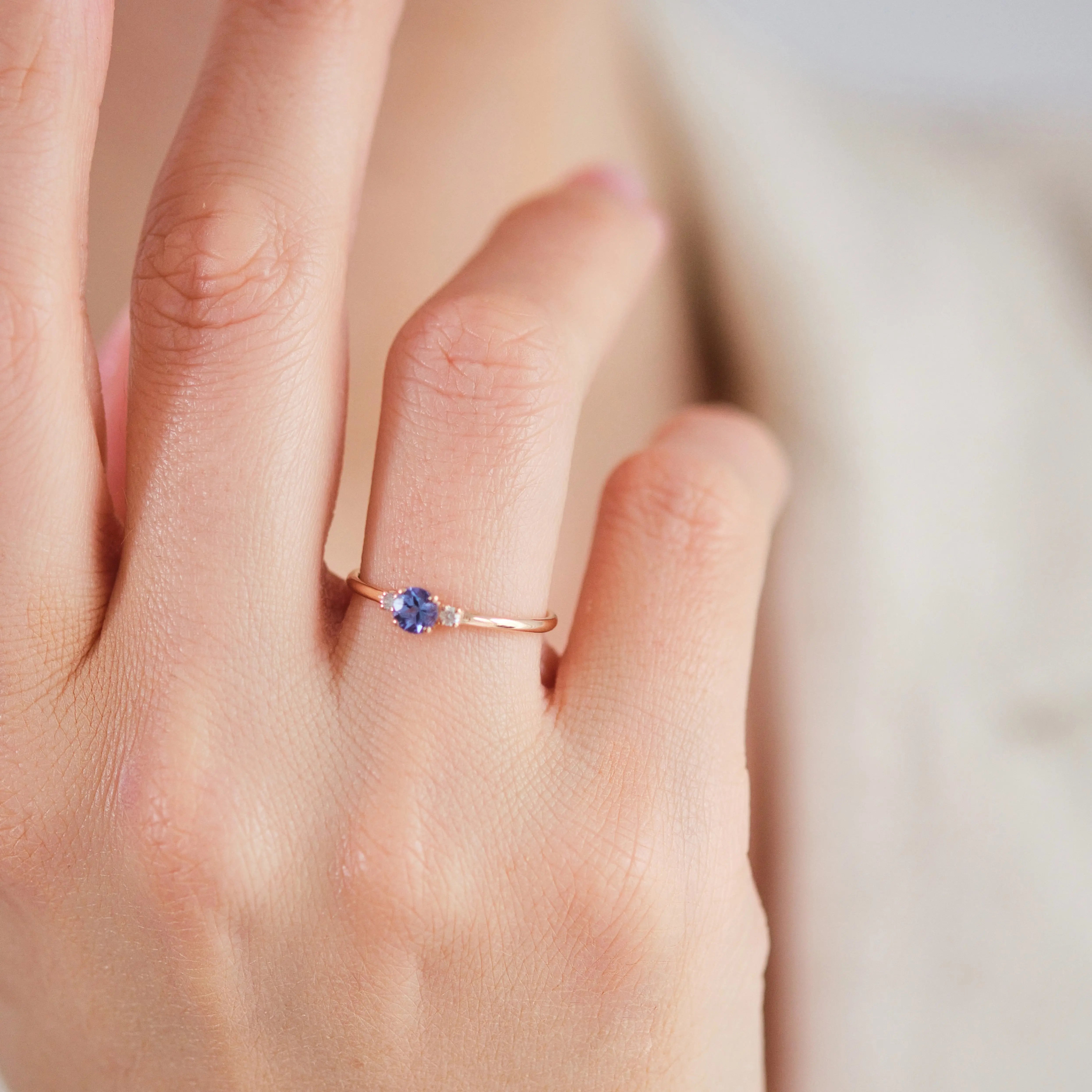 Dainty Tanzanite Ring With Diamond Orizzo fine jewelry