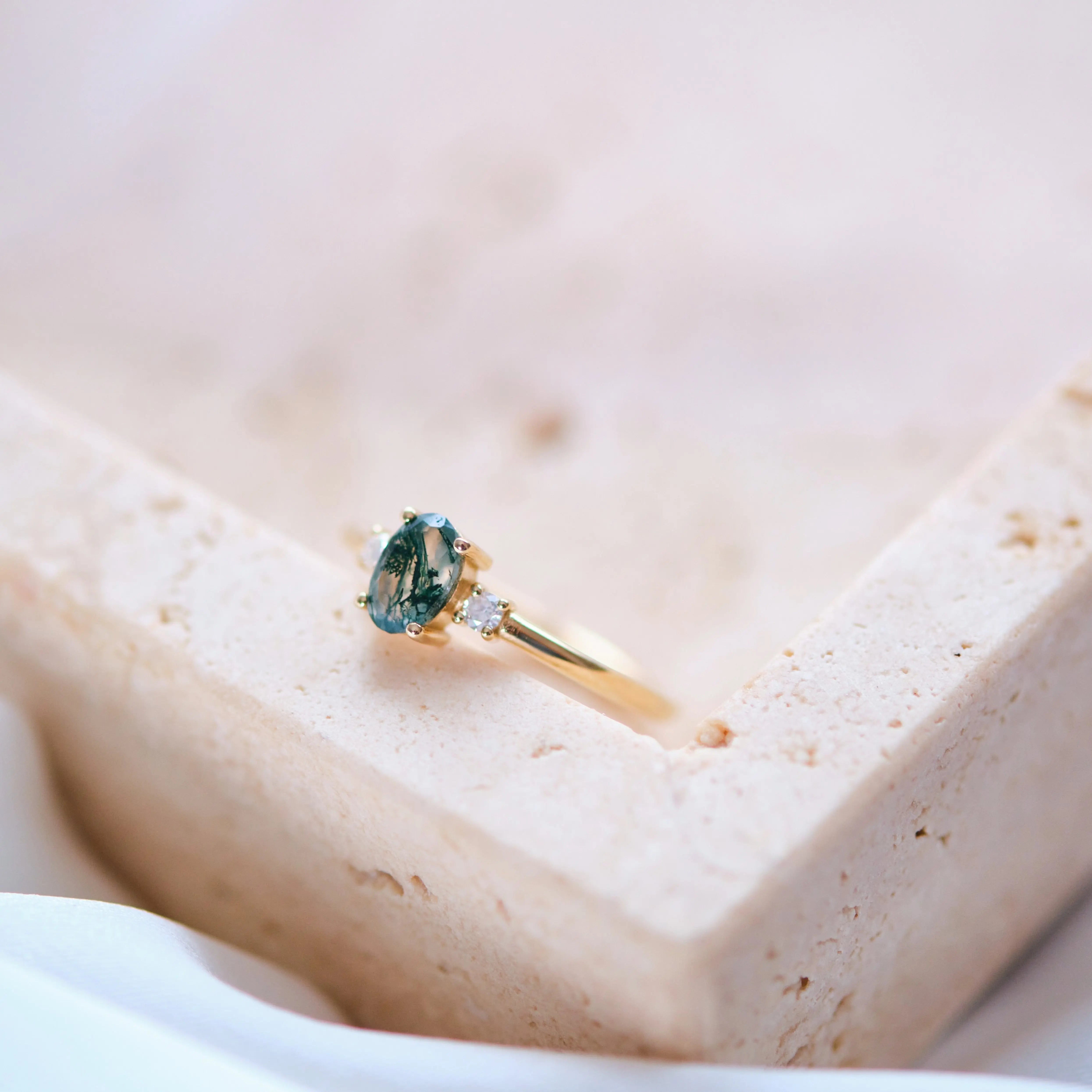 Moss Agate Engagement Ring With Diamond Orizzo fine jewelry