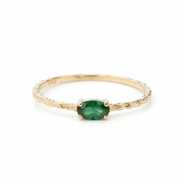 Solitaire Oval Emerald Ring in 14K Gold