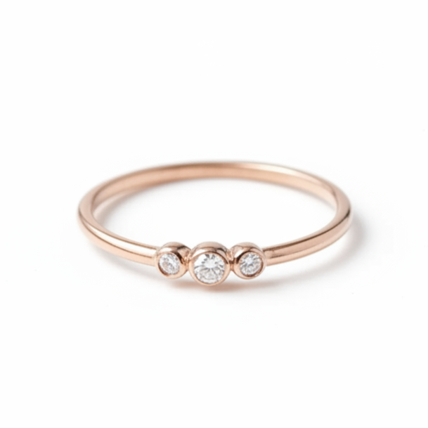 14 Karat Gold Drei-Stein-Diamant-Ring in Zargenfassung