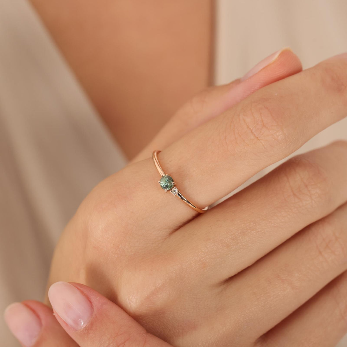 Green Sapphire Ring With Diamond - Duo