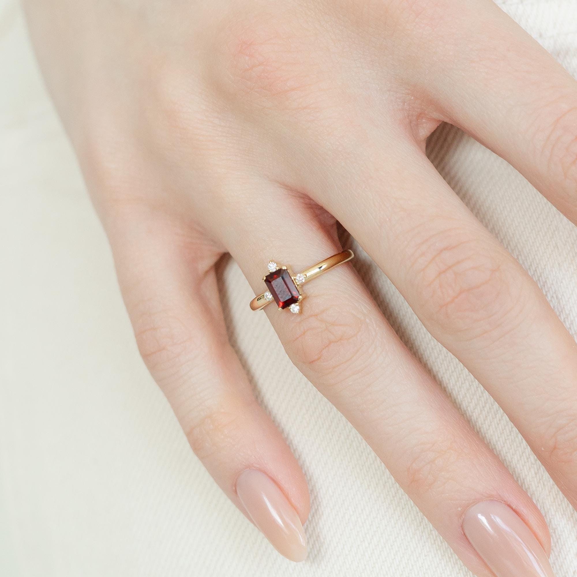 Granat-Verlobungsring mit Diamanten – Smaragdgeschliffener Goldring mit Granat – Ring mit natürlichem Granat – Massiver Goldring mit Granat und Diamanten
