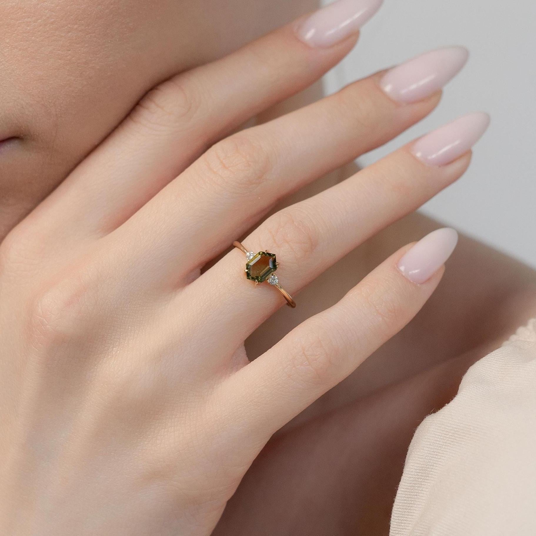 Moldavit-Ring mit Diamant – Moldavit-Verlobungsring – Massiver Moldavit-Schmuck – 14 Karat massiver Goldring mit Moldavit – Sechseckiger Ring