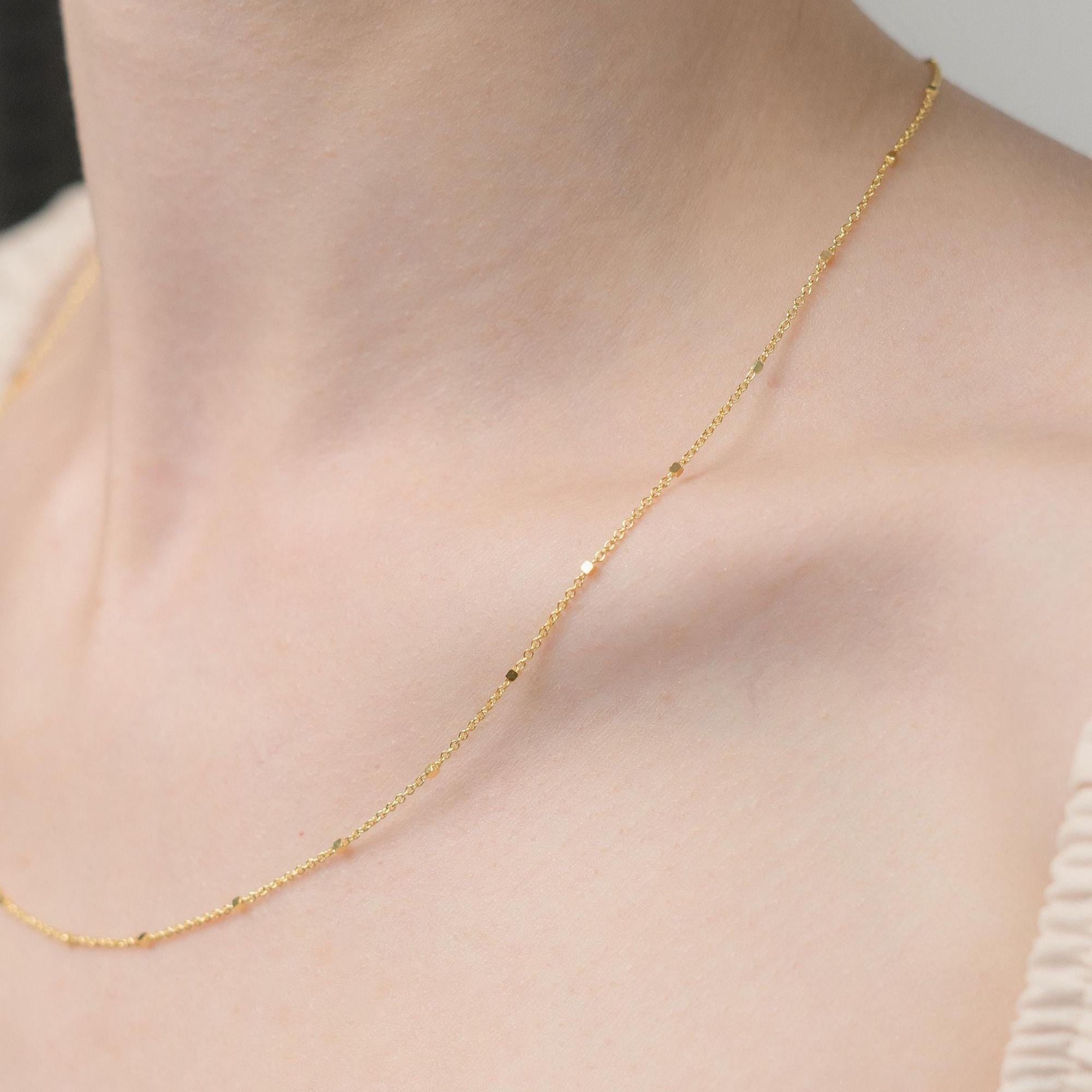 Halskette aus massivem 14-karätigem Gold – Minimalistische Halskette aus 14-karätigem Gold – Dünne Kabelkette mit quadratischen Perlen – Goldkette als Geschenk für Damen