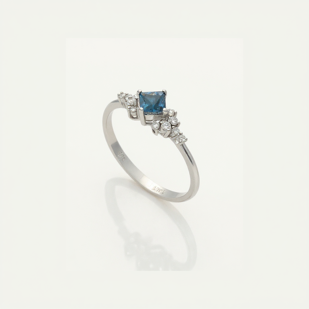 Blue Sapphire Cluster Ring With Diamond