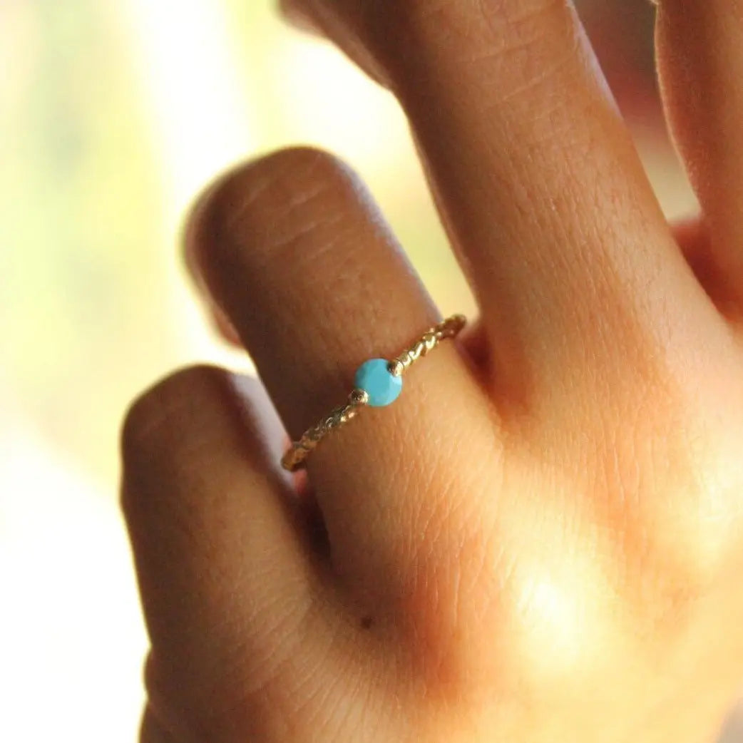 Solitaire Turquoise Ring in 14k Solid Gold Hammered Band Orizzo fine jewelry