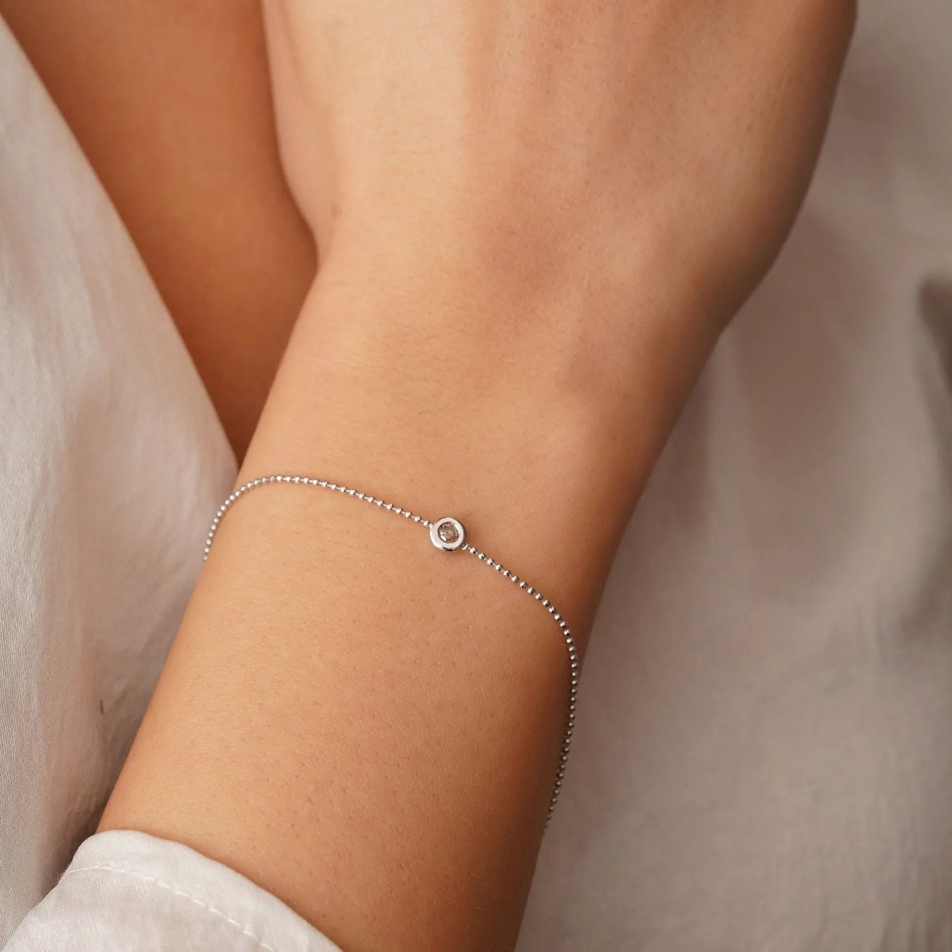 14-Karat Solid Gold Bezel Bracelet with Champagne Diamond Orizzo fine jewelry